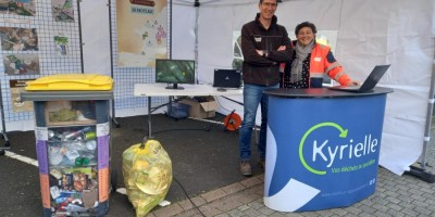 Un ambassadeur du tri au marché de Saumur