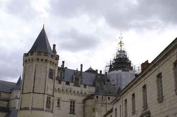 L'épi de faîtage: un bijou au sommet du château