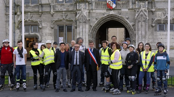 Le maire à la rencontre des rollers de Saumur !