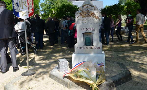 Le monument du square Verdun a retrouvé sa terre